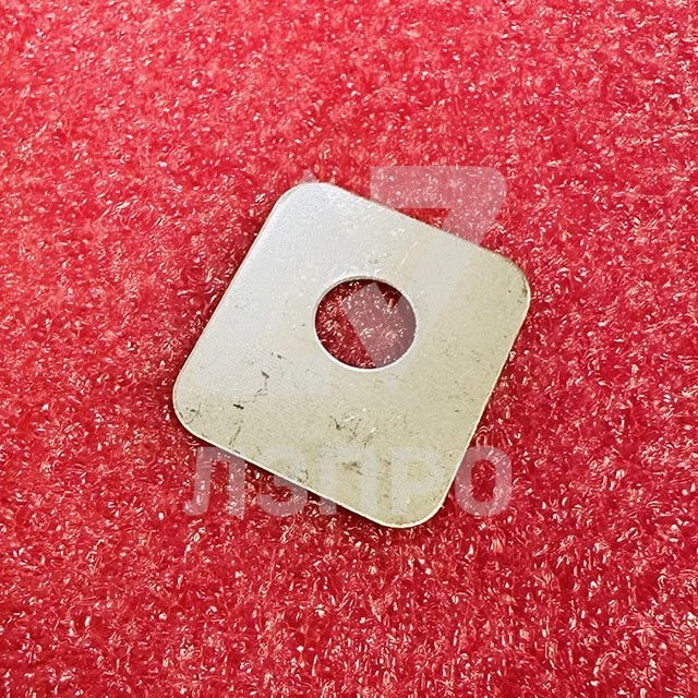 Фиксирующая пластина 26x23mm S=0.5mm DEE2191072 Kone