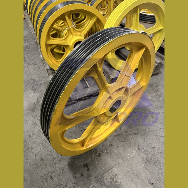 Шкив канатоведущий (620 мм, канаты 4x12 мм) ZAA260A2 13VTR