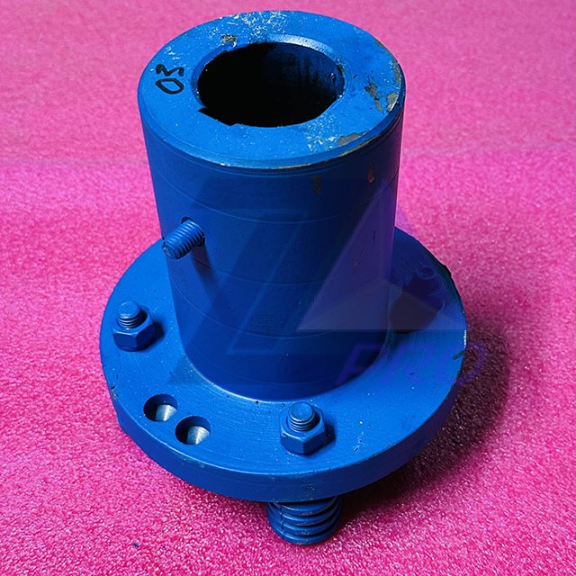 Полумуфта моторная D=55мм L=201мм 4 пальца 0471.22.04.000-03 МЛЗ