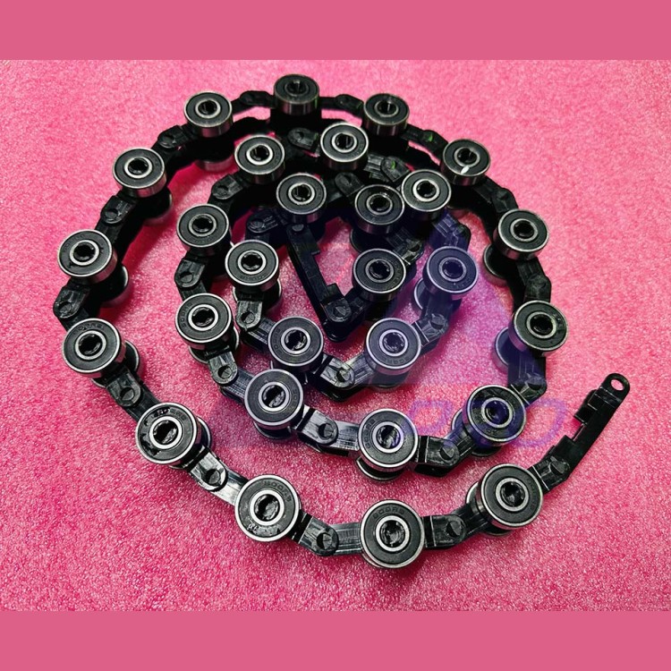 Цепь огибающая баллюстрады 28 пар L=1340мм шаг 45 R20 KM5232300G03 Kone