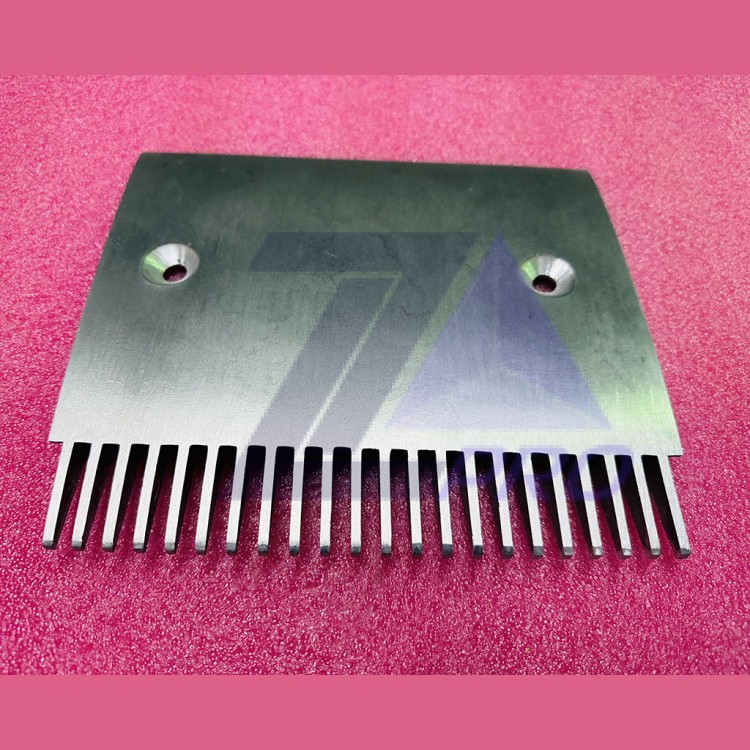 Гребенка левая 22 зуба траволатора 9500 205,4х181,36 50644838 Schindler