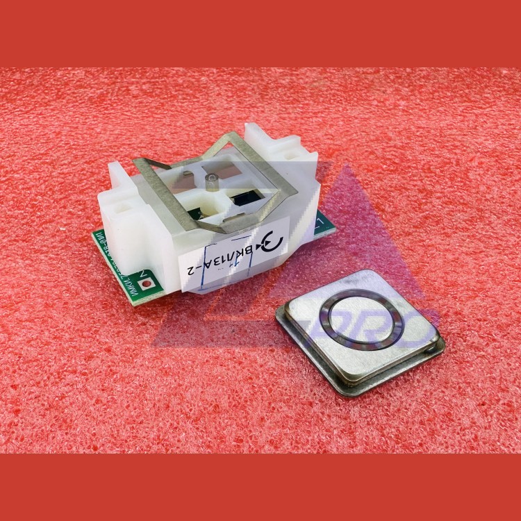 Модуль кнопочный квадратный красная подсветка  "без символов" ШК6000 ВКЛ13А-2 ДС730835647.1