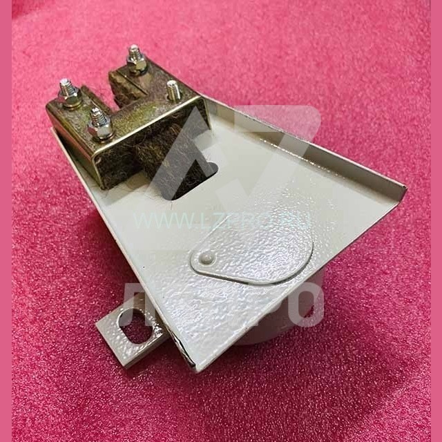 Масленка для лифта ЕВРОПА-2000 металлическая паз-9мм ZAA349LA2 ОТИС