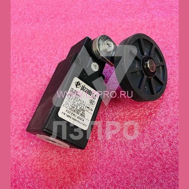 Выключатель концевой (рычаг с роликом, 4 положения) F07 FR1-20314 Pizzato