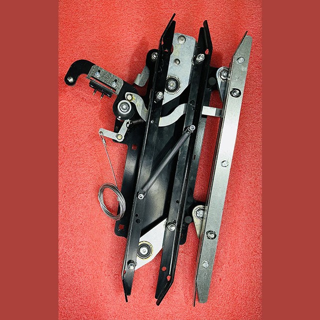 Отводка правое открывание CDL01 1002.021.9006V01-G01 ЗМ-00278778 МЭЛ