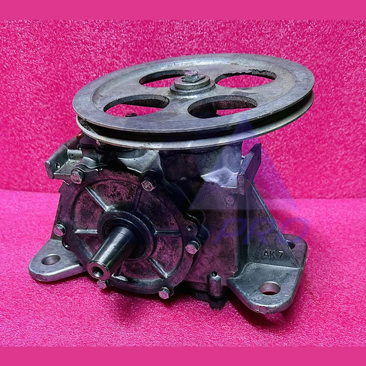 Редуктор привода ДК гп 630кг конус проем 1200мм РЧ-58.5 400А.03.11.010К-01 КМЗ