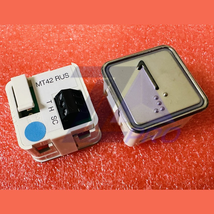 Модуль кнопочный "1" синяя подсветка с шрифтом Брайля MT42 RUS Schaefer ЩЛЗ