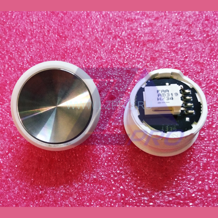 Кнопка (без подсветки, ,белый ореол, шлифованная, AMP разъем для MCS220) FAA25090AD319 Otis