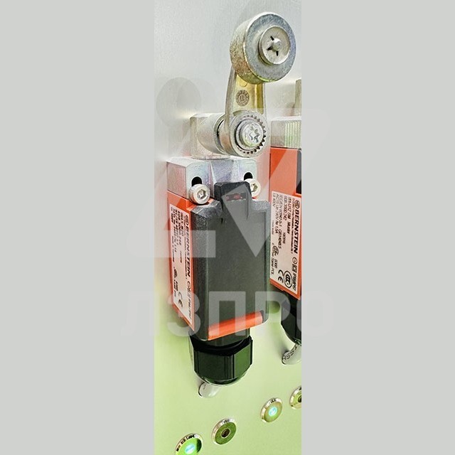 Выключатель IN65-M20 608.3000.248 BERNSTEIN