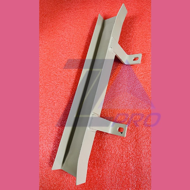 Отводка двери кабины левая 0411.03.91.160Щ ЩЛЗ