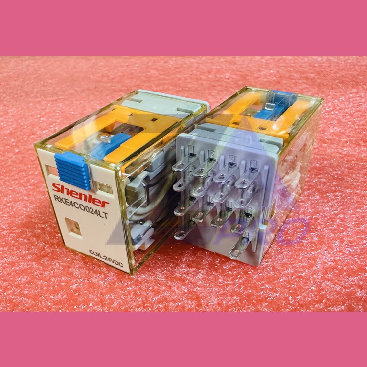 Реле промежуточное 4CO, 5A(250VAC/30VDC), 24VDC, мех. индикация, тест-кнопка с блокировкой, LED RKE4CO024LT Shenler