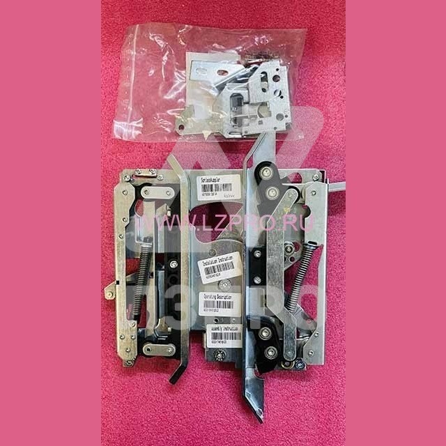 Отводка AMD010 правая центрального открывания NH=300 KM602673G13 Kone