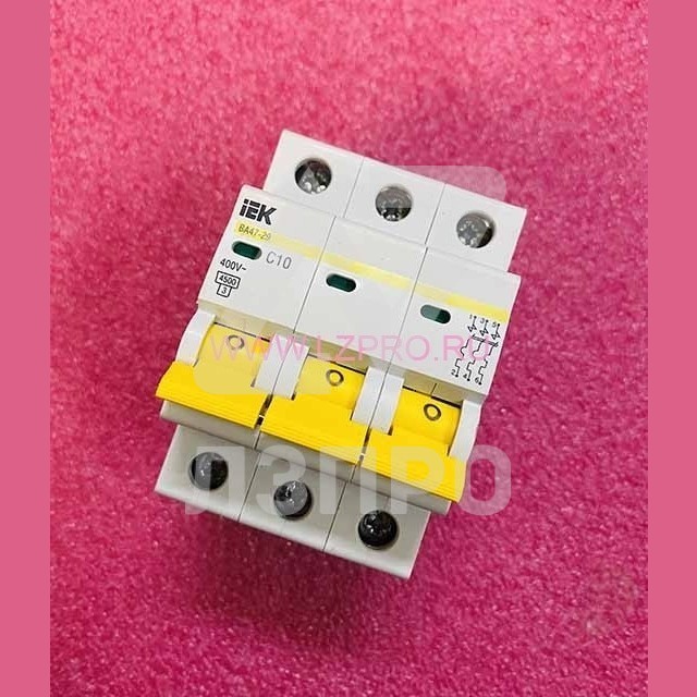 Автоматический выключатель 3P C10 BA47-29 iEK