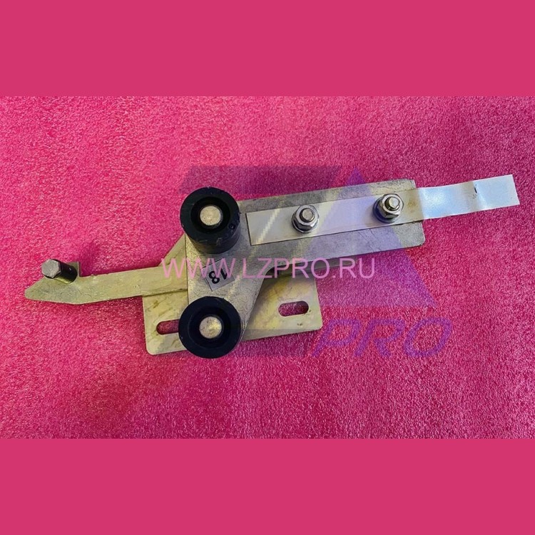 Замок ДШ правый (старого образца) 0401.36.11.090-02 МЛЗ