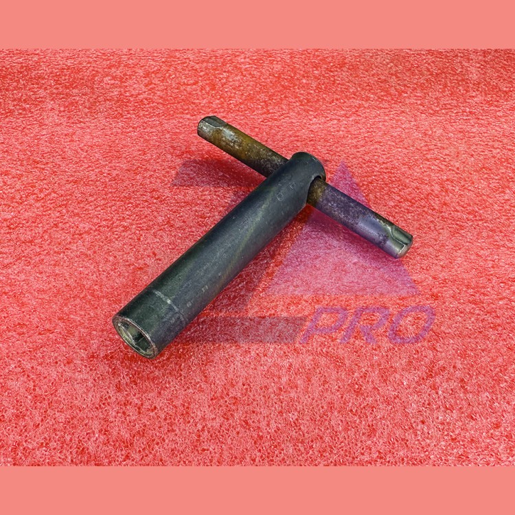 Ключ портальный треугольник 1000ПСБ.06.00.090 КМЗ