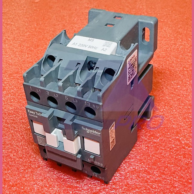 Контактор 220V 5,5kW 12A LC1N1210M5N Schneider Electric