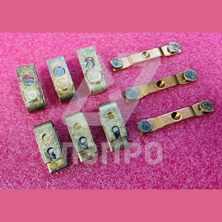 Комплект контактов (для контактора 3TF46) 3TY7 460-0A Siemens