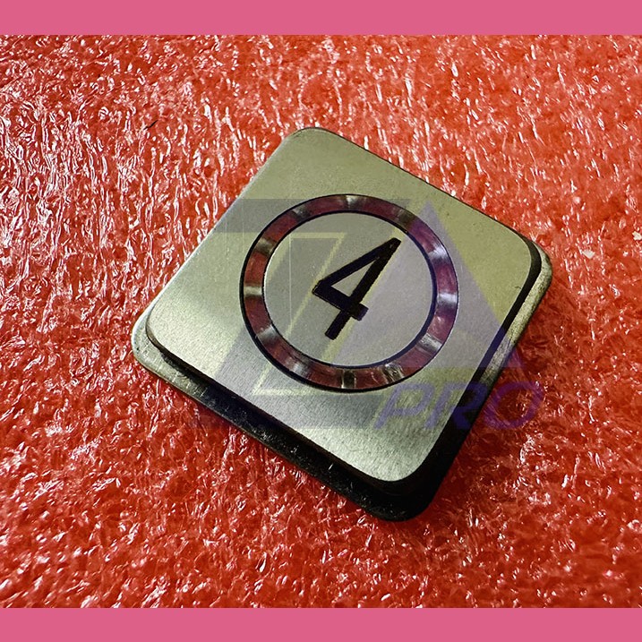 Толкатель квадратный 4 кнопочного модуля ВКЛ13А-7